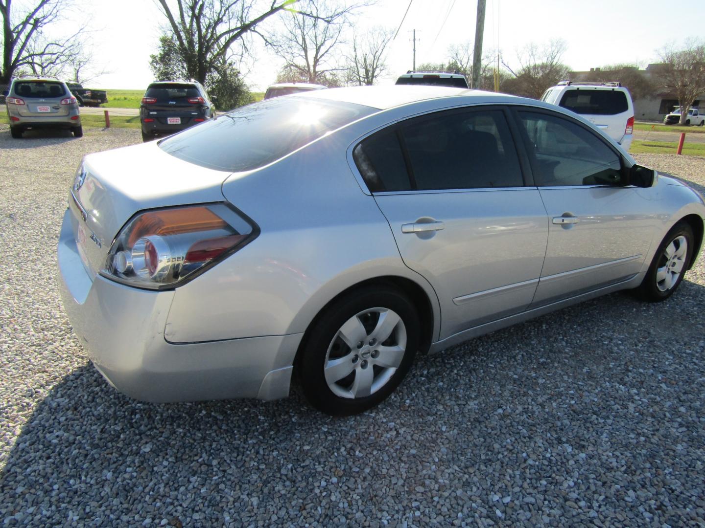 2008 Silver /Gray Nissan Altima 2.5 (1N4AL21E48N) with an 2.5L L4 DOHC 16V engine, Automatic transmission, located at 15016 S Hwy 231, Midland City, AL, 36350, (334) 983-3001, 31.306210, -85.495277 - Photo#7